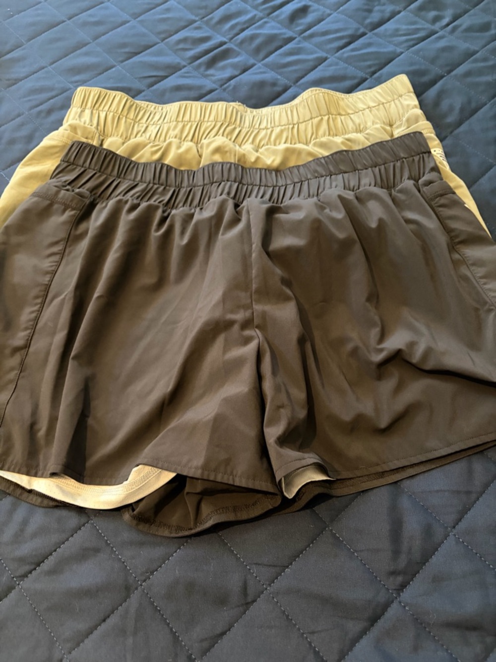 Columbia Women's Athletic Shorts in Black and Tan - Picture 2 of 8